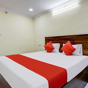 Collection O Srinivasa Residency